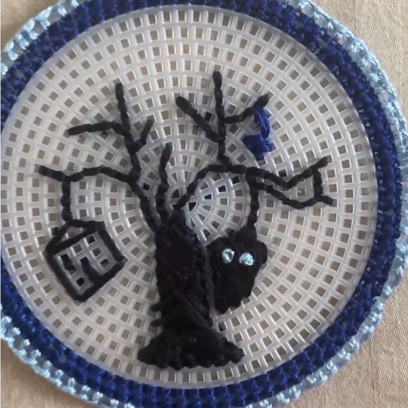 Halloween door hanging hand embroidery art tree hunted house ghost sotry - Picture 5 of 7